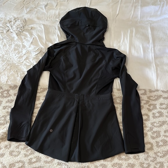 Lululemon Sleet Sprinter Jacket - Picture 10 of 12